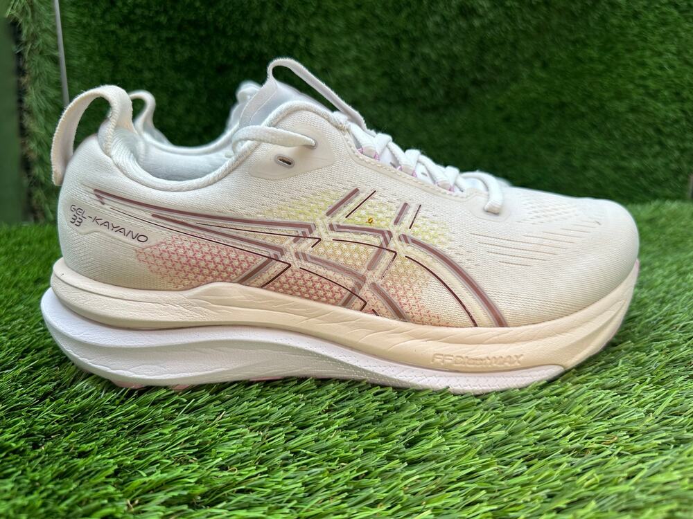 Asics Gel-Kayano 33 1012B992 Athletic Sneaker Women's 8.5 White Mesh Training